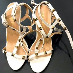 White strappy Sandal size 6